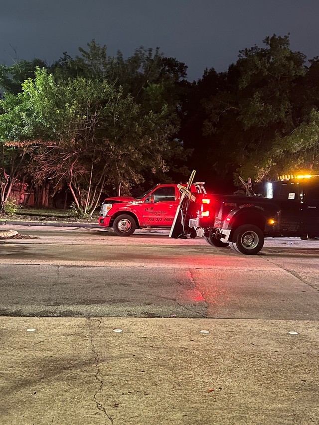 B & B Towing Service