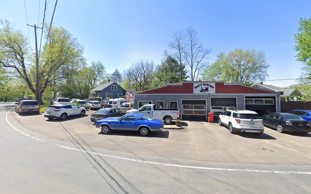Mac's Garage