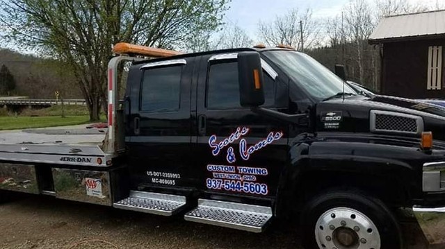 Scott's & Combs Custom Towing