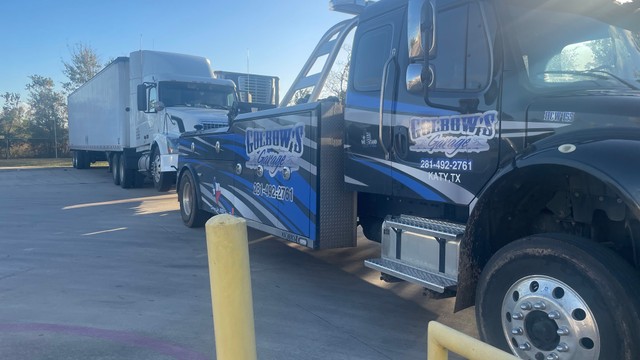 Golbows Heavy Duty Towing