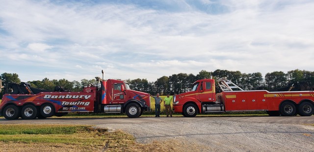 Zach's Towing & Recovery LLC