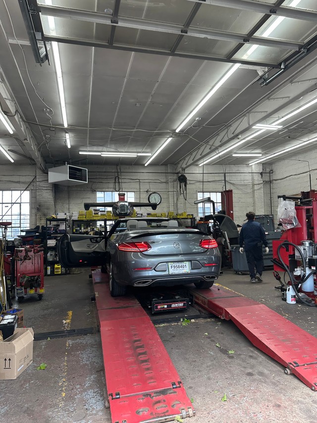 One Auto Body LLC