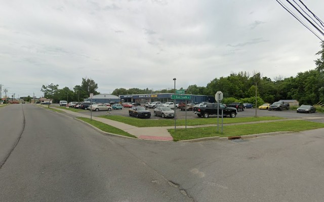 Hertz Car Rental - Rishe's Auto - Hertz - Paterson Street