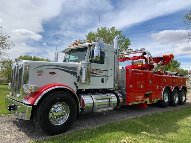 Saunders Towing & Recovery LLC