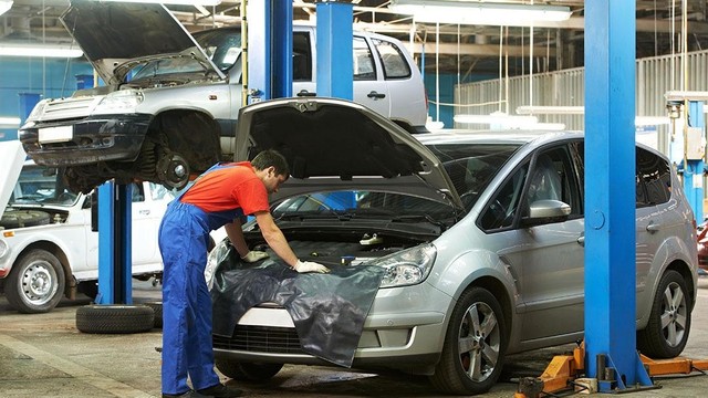 Earl's Service Station