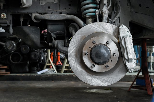 Adams Automotive & Towing