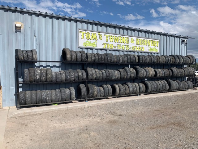 Toms Auto Salvage