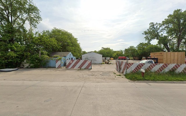 Ron's Auto Salvage