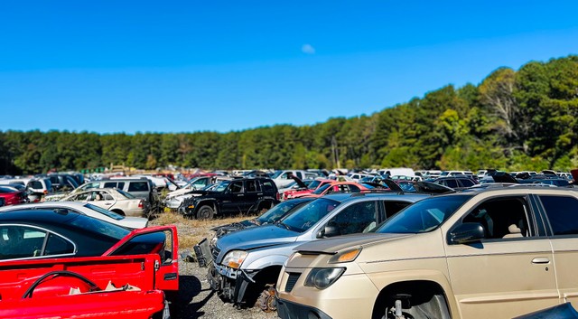 Young's Auto Center & Salvage