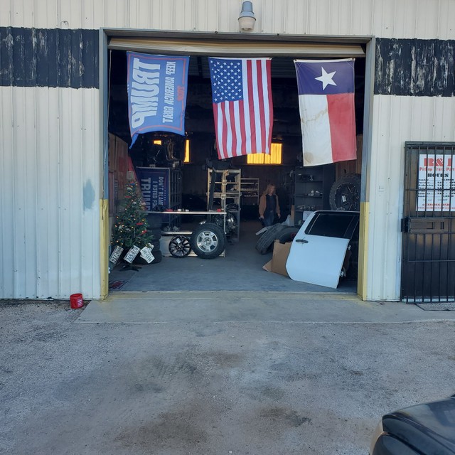 R & J Pickup Truck Parts