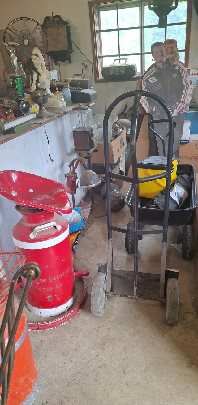 Holle's Salvage