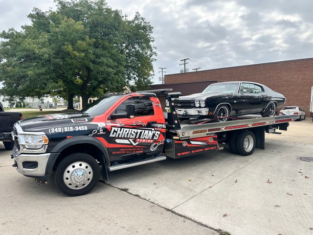 Christian's Towing & Recovery