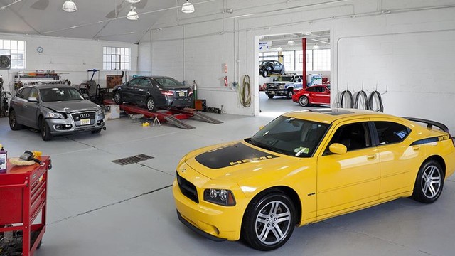 Bergen Brookside Auto Body & Towing