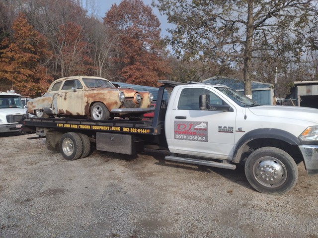 DJ TOWING LLC
