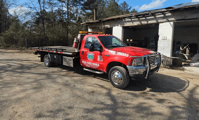 Twin Creeks Towing & Heavy Duty Semi Truck Wrecker
