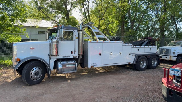 R & V Service & Towing