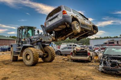 Bamber Lake Auto Recycling