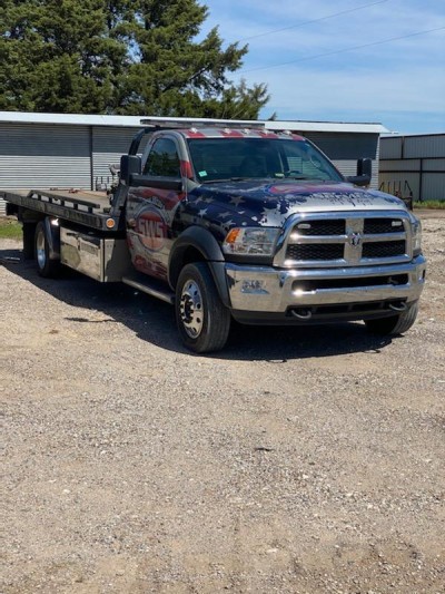 Shane's Wrecker Service of Love County