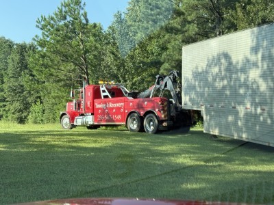 ER Towing & Recovery