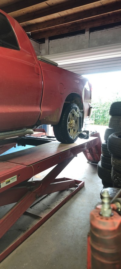 R & E Tires, LLC