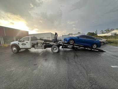 Urgent Towing Roadside & Recovery Inc