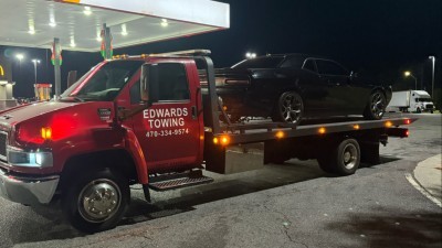 Edwards Towing