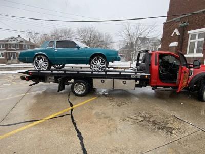 Cantrell's Towing (Formerly Berg's Towing)