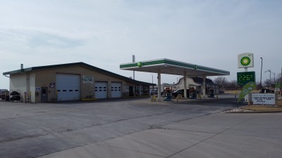 Carlock Auto Servicenter/BP Fuel Station/Convenience Store