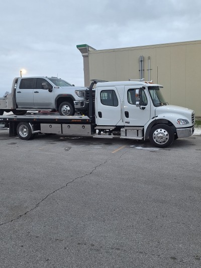 ASHLEYS TOWING & AUTO REPAIR