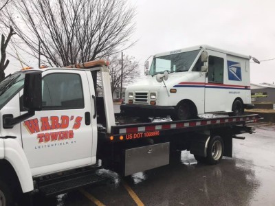 Ward 's Towing