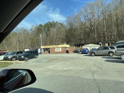Crater City Used Cars, Middlesborough, Kentucky