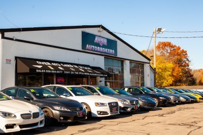 Avon Auto Brokers - 109 Memorial