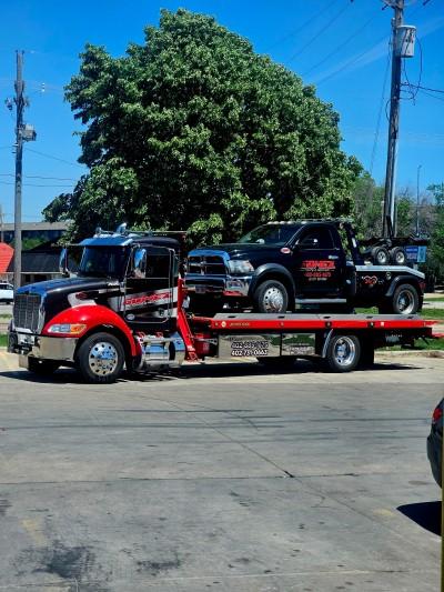 Gomez Towing & Recovery