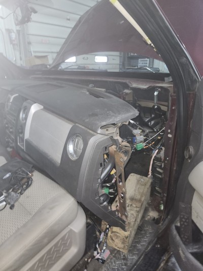 PNJ Auto LLC