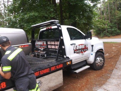 Eddie's Towing & Auto LLC