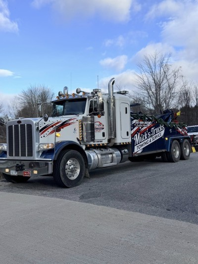 Mucks Trucks Towing & Recovery