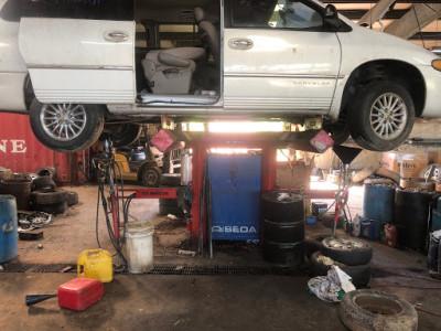 Gray & White U Pull It019