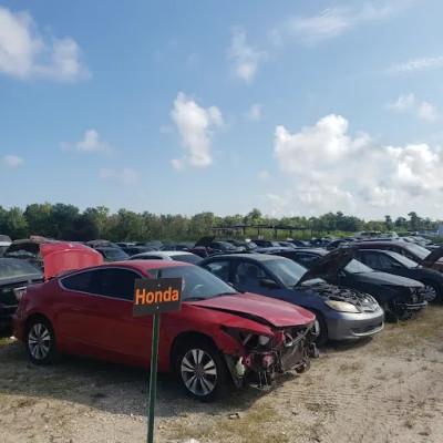 Bill's Used Auto Parts022