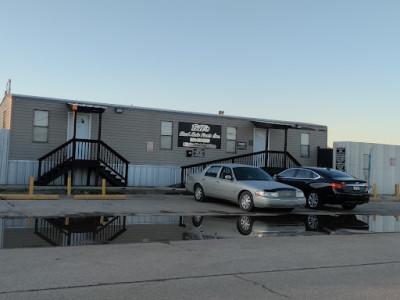 Bill's Used Auto Parts023