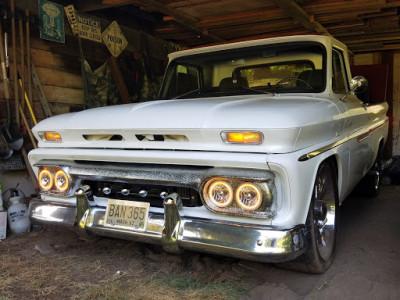 Woyth Wrecking Yard & Body Shp07