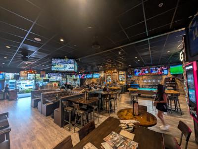 Junkyard Sports Bar & Grill