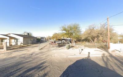 Hook-N-Book Recycling, Corona de Tucson, Arizona