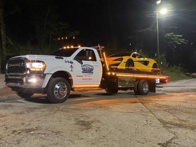 Davis Service and Towing Center, Knoxville, Tennessee