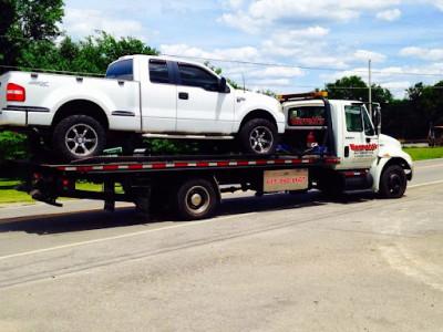 Mike Barrett's Automotive & Wrecker Service, Murfreesboro, Tennessee
