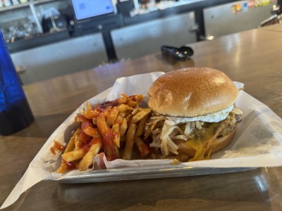 The Junk Yard Drinks & Eats