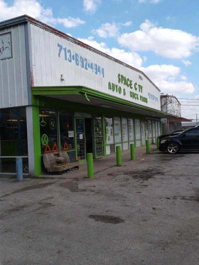Space City Auto Parts & Trucks, Houston, Texas