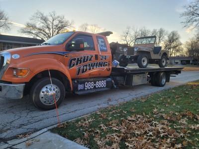 Cruz 24HR Towing, Rockford, Illinois