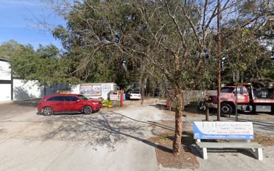 Supreme Auto & Towing, Tampa, Florida