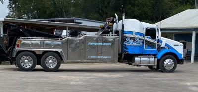 Big Boys' Wrecker Service, Robinson, Texas