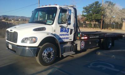R & J Towing, Lancaster, California